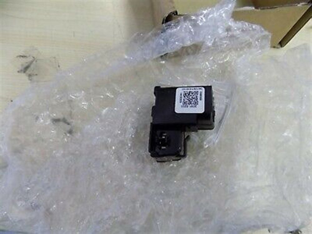 LR065366 - AYNA LAMBASI SOL (3.0L V6/SPORT) - Land Rover