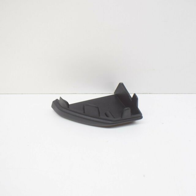 LR010637 - ARKA ÇAMURLUK DODİK KAPAK SAĞ (DİSC.S3-4) - Land Rover