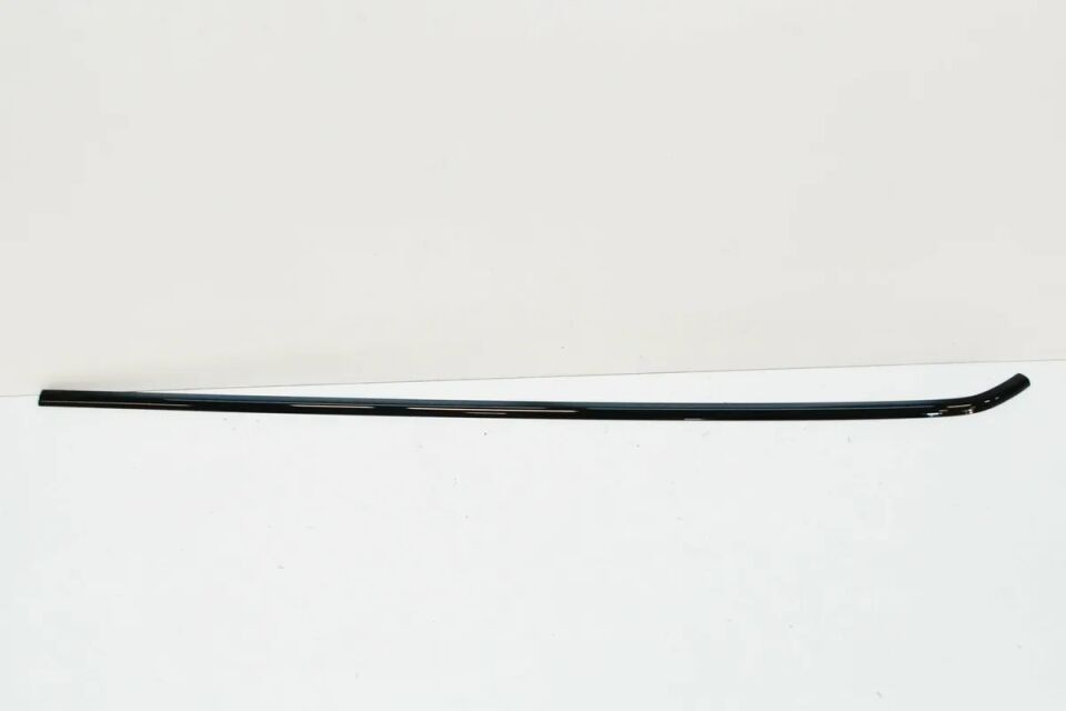 LR035341 - ARKA ÇAMURLUK CAM ALT ÇITA SOL (EVOQUE) - Land Rover