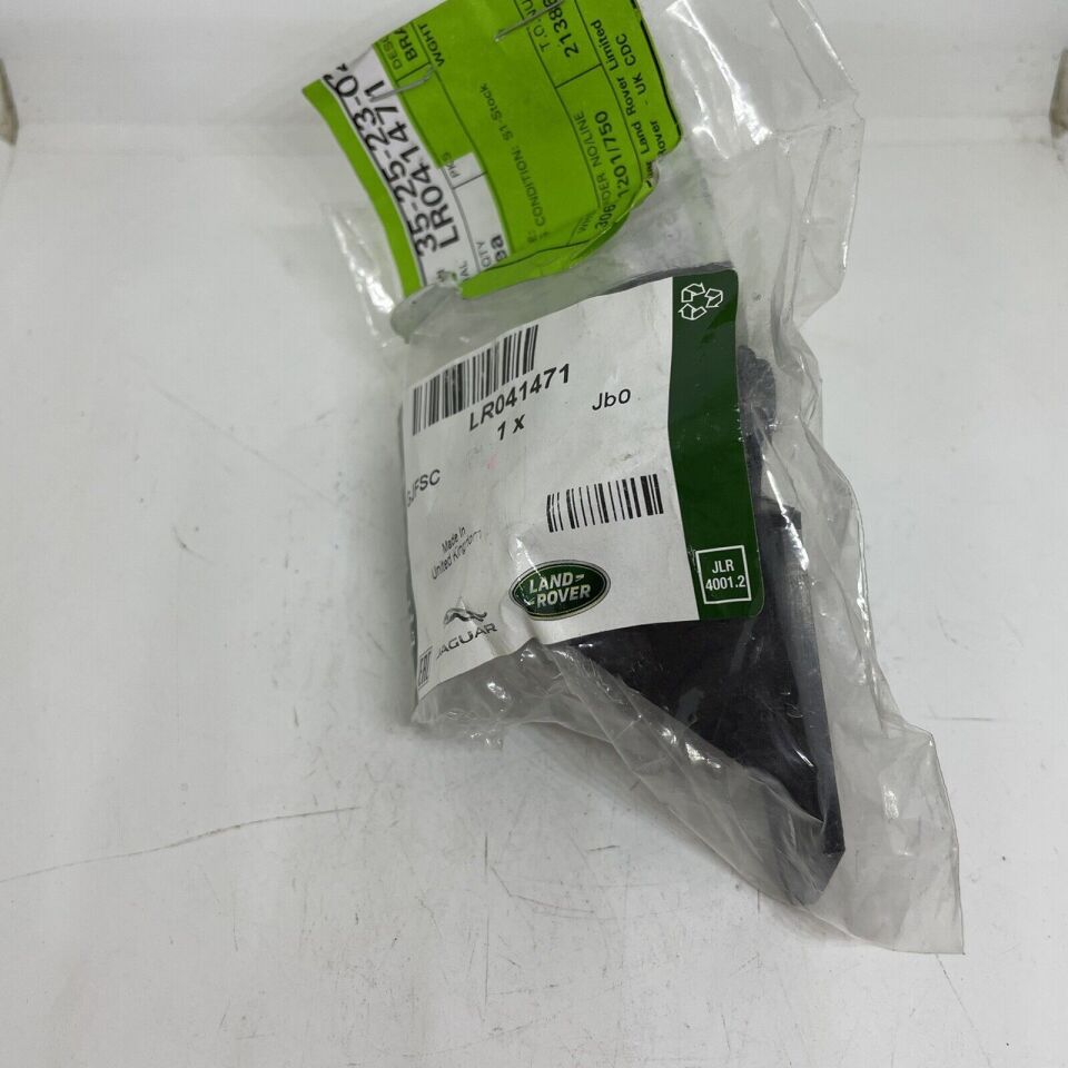 LR041471 - ÖN PANEL BAĞLANTI BRAKETİ SOL (VOGUE /SPORT) - Land Rover