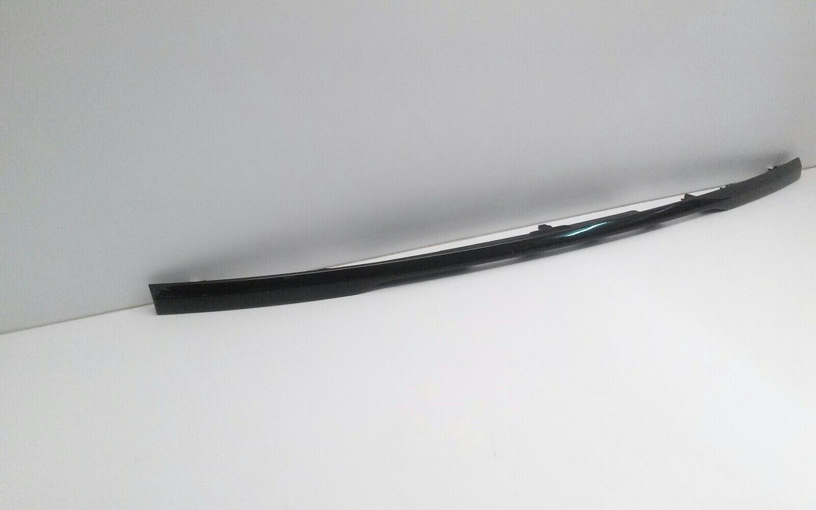 LR076840 - ARKA BAGAJ ÇITASI/SİYAH 3.0L V6 (SPORT) - Land Rover