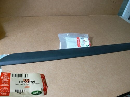 LR001666 - ÖN KAPI ÇITA SAĞ(2.2) - Land Rover