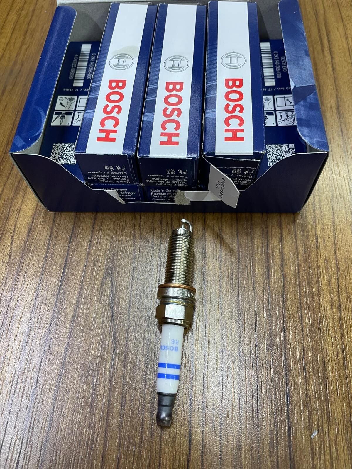 LR178881G - BUJİ (2.0 Hİ PHEV) - Bosch