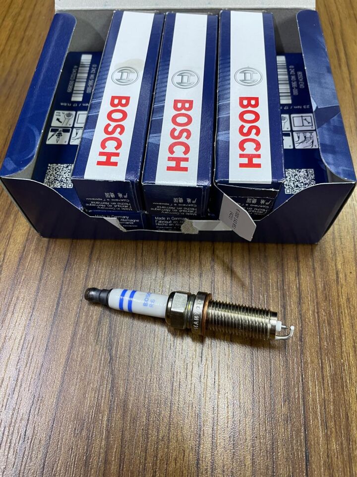 LR178881G - BUJİ (2.0 Hİ PHEV) - Bosch