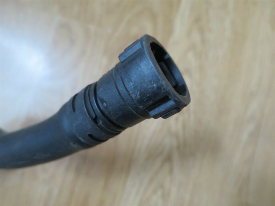 LR014712 - KALORİFER HORTUMU (3.6 /RR-2 VOGUE) - Land Rover