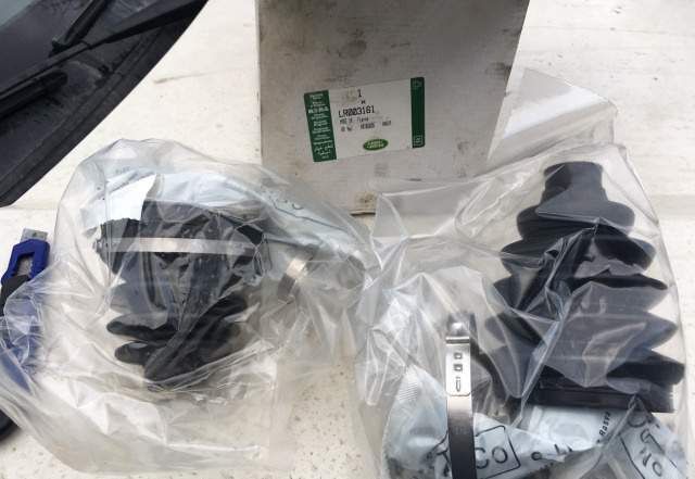 LR003161 - ARKA AKS KÖRÜĞÜ (2.2) - Land Rover