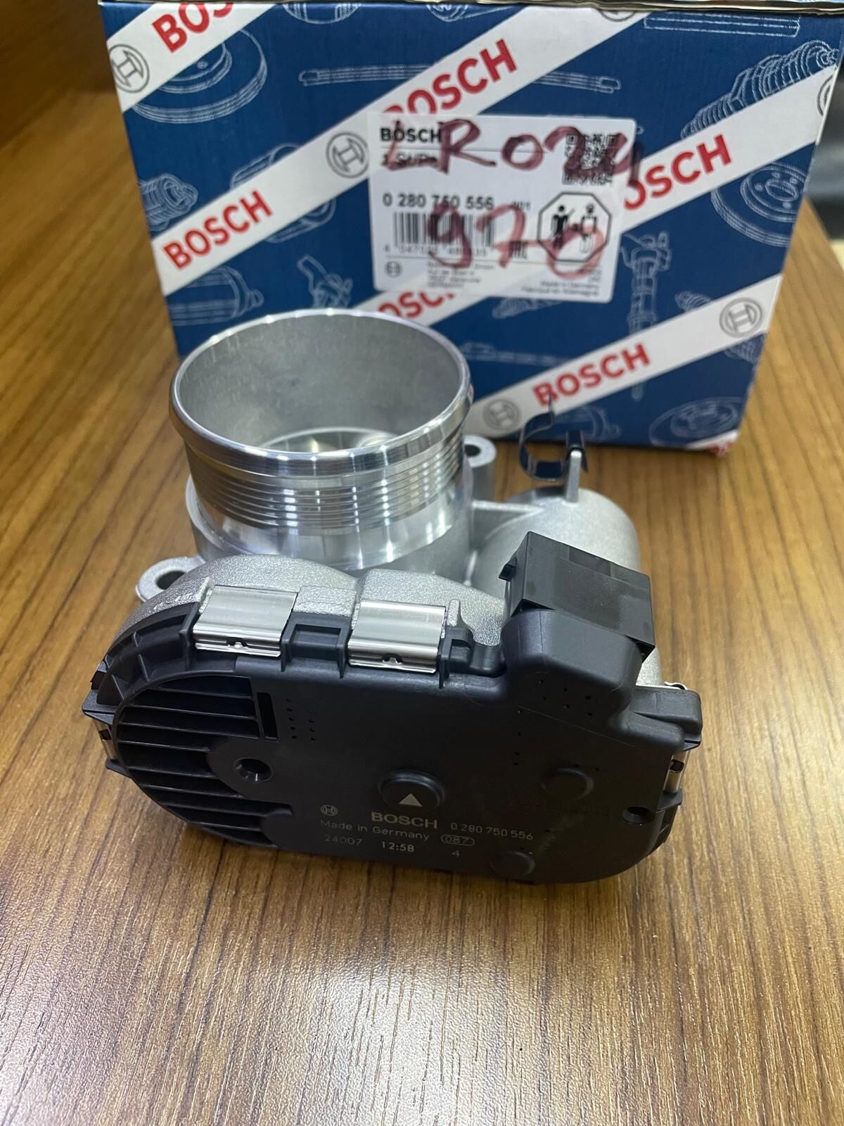 LR024970G - GAZ KELEBEĞİ (2.0L/EVOQUE/SPORT) - Bosch