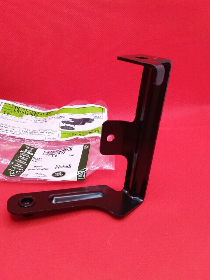 LR091997 - ÖN PANEL TUTUCUSU SOL (VELAR ) - Land Rover