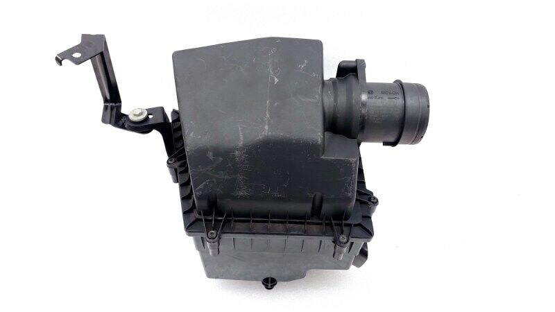 LR092244 - HAVA FİLTRE KAZANI SAĞ ( VELAR ) - Land Rover