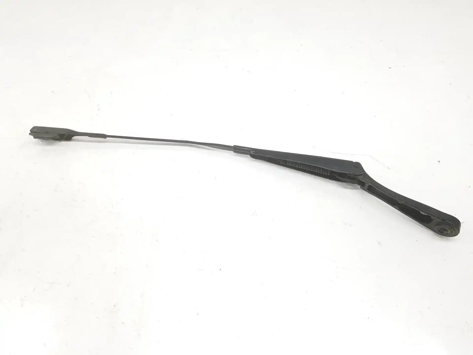 LR114643 - ÖN SİLECEK KOLU SOL SÜRÜCÜ (NEW EVOQUE 19>) - Land Rover