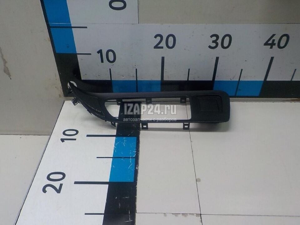 LR094054 - HOPARLÖR KAPAK SAĞ ( DİSCOVERY SPORT ) - Land Rover