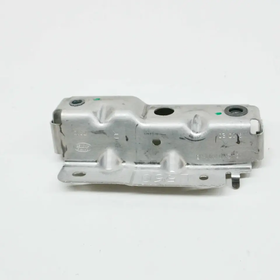 LR116370 - ÖN ÇAMURLUK ALT BRAKETİ SAĞ (VELAR ) - Land Rover