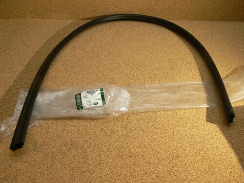 LR018823 - KAPUT LASTİĞİ ARKA (3.6/VOGUE) - Land Rover