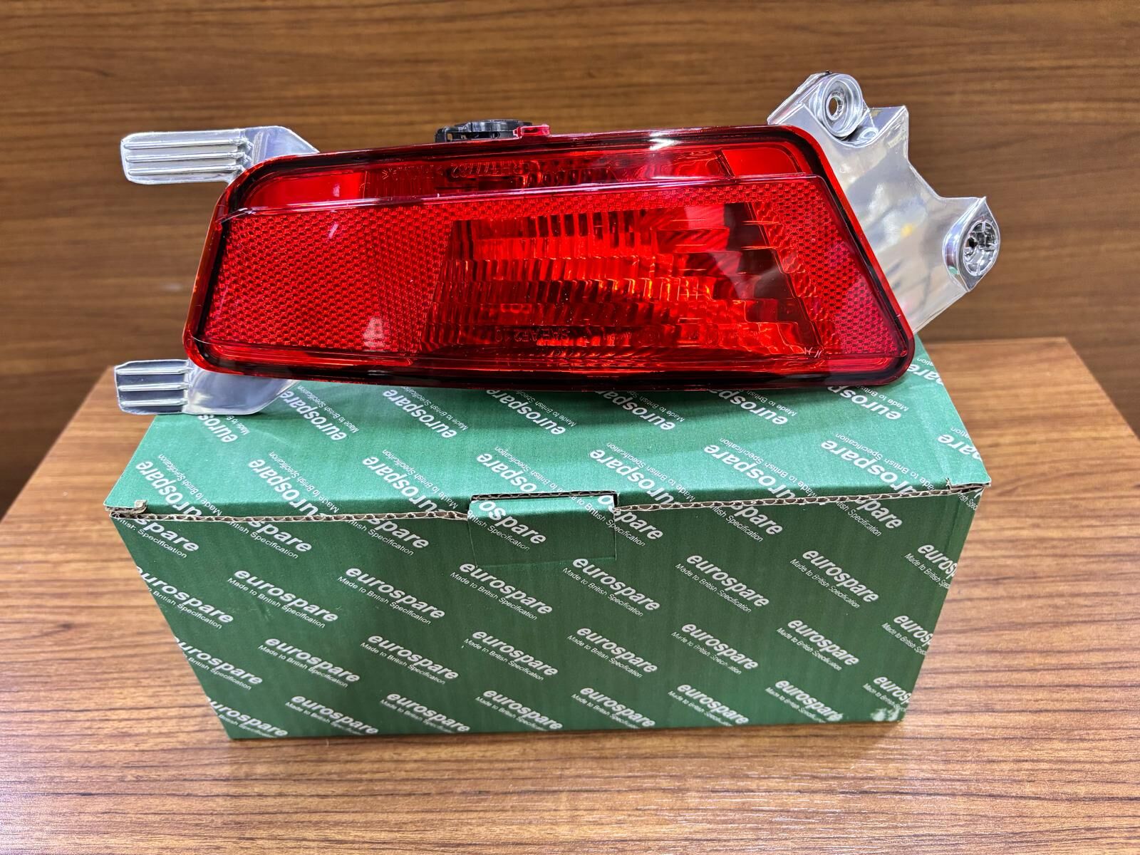 LR088531G - ARKA SİS LAMBASI SAĞ (EVOQUE) - Eurospare