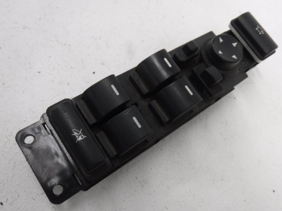 LR020109 - CAM AÇMA DÜĞME PANELİ AA (3.6/VOGUE) - Land Rover