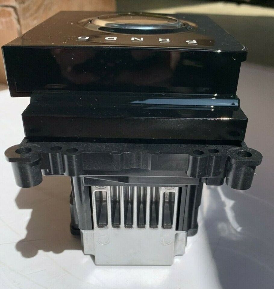 LR117070 - VİTES MODÜLÜ (VELAR) - Land Rover