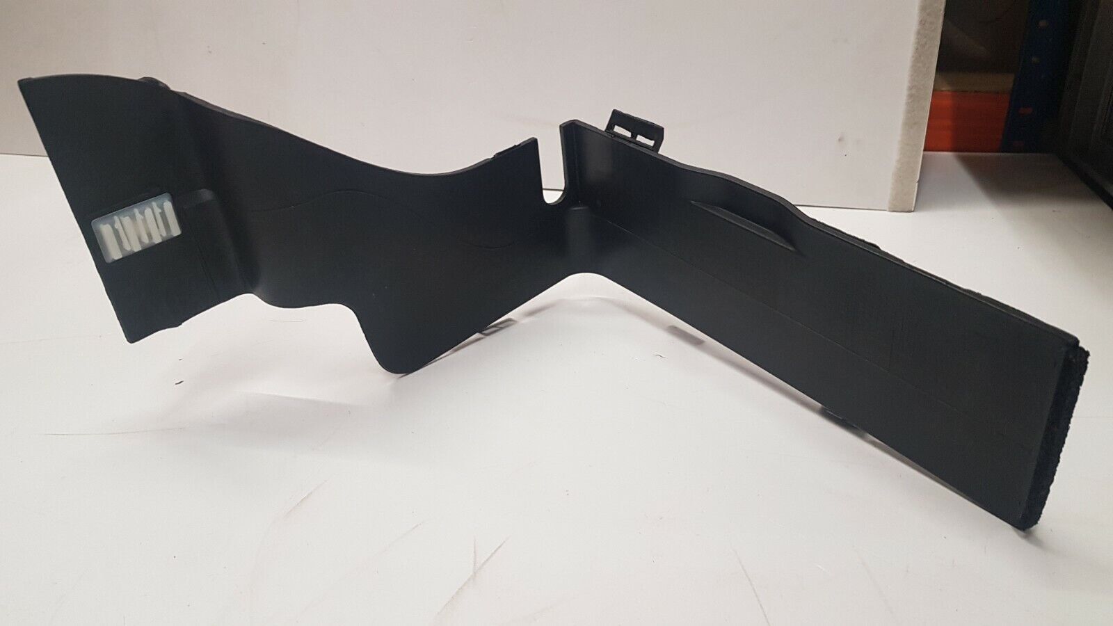 LR023481 - AKÜ ÖN KAPAK SAĞ(3.0/NWD4) - Land Rover