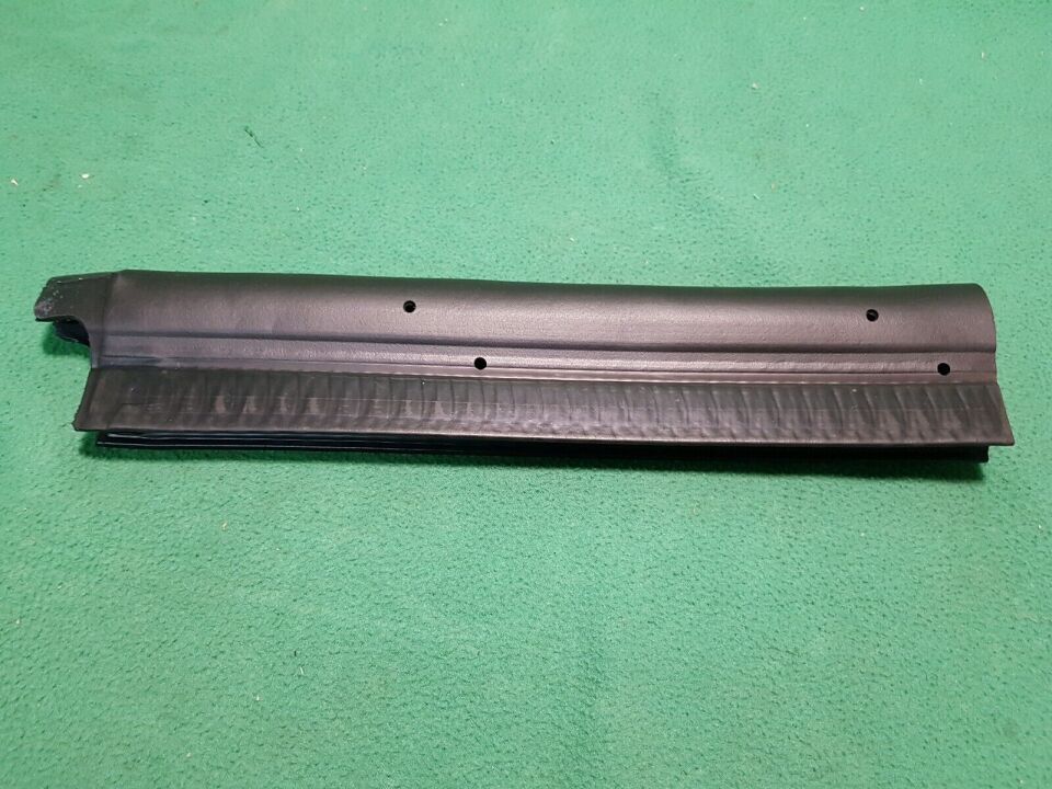 LR034447 - KAPUT ARA LASTİK SAĞ (3.0L V6/VOGUE/SPORT) - Land Rover