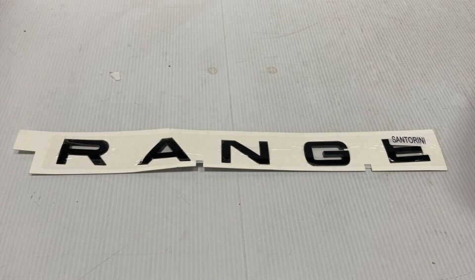 LR094379 - ÖN RANGE YAZI/SİYAH (3.0L V6/VOGUE) - Land Rover