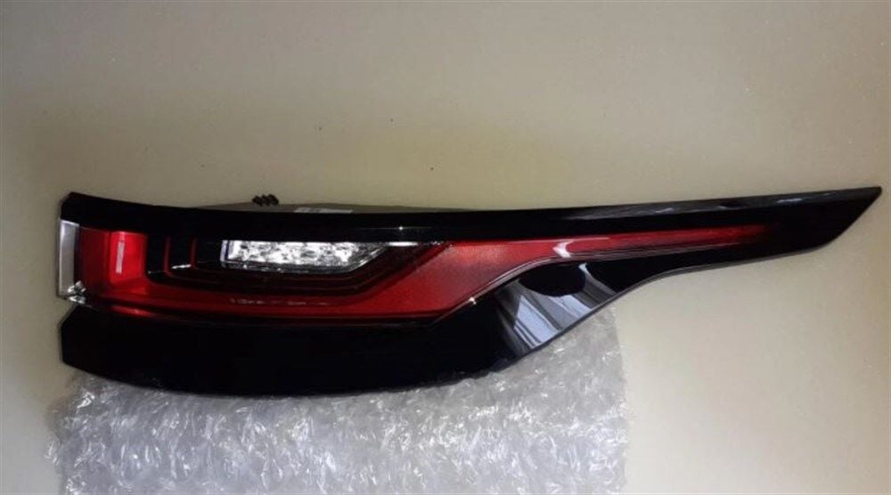 LR111106 - ARKA STOP LAMBASI SAĞ (VELAR) - Land Rover