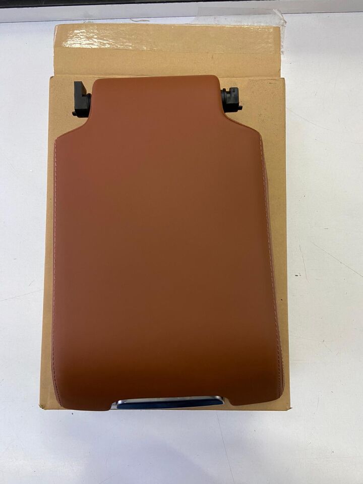 LR030732 - ORTA KONSOL KAPAĞI (3.0/SPORT) - Land Rover