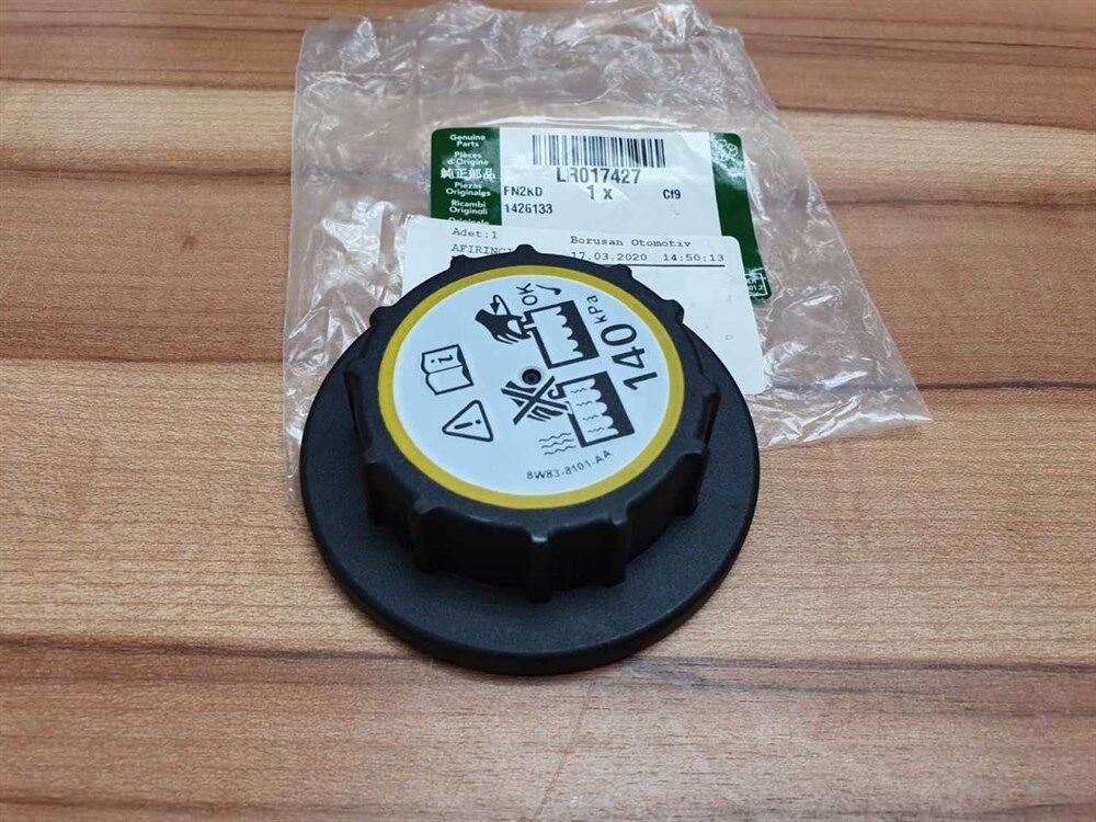 LR176860 - REZERVUAR KAPAĞI (3.0/4.4/VOGUE) - Land Rover