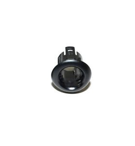 VTJ500080PMA - ÖN PARK SENSÖR YUVA SAĞ (NWD3) - Land Rover