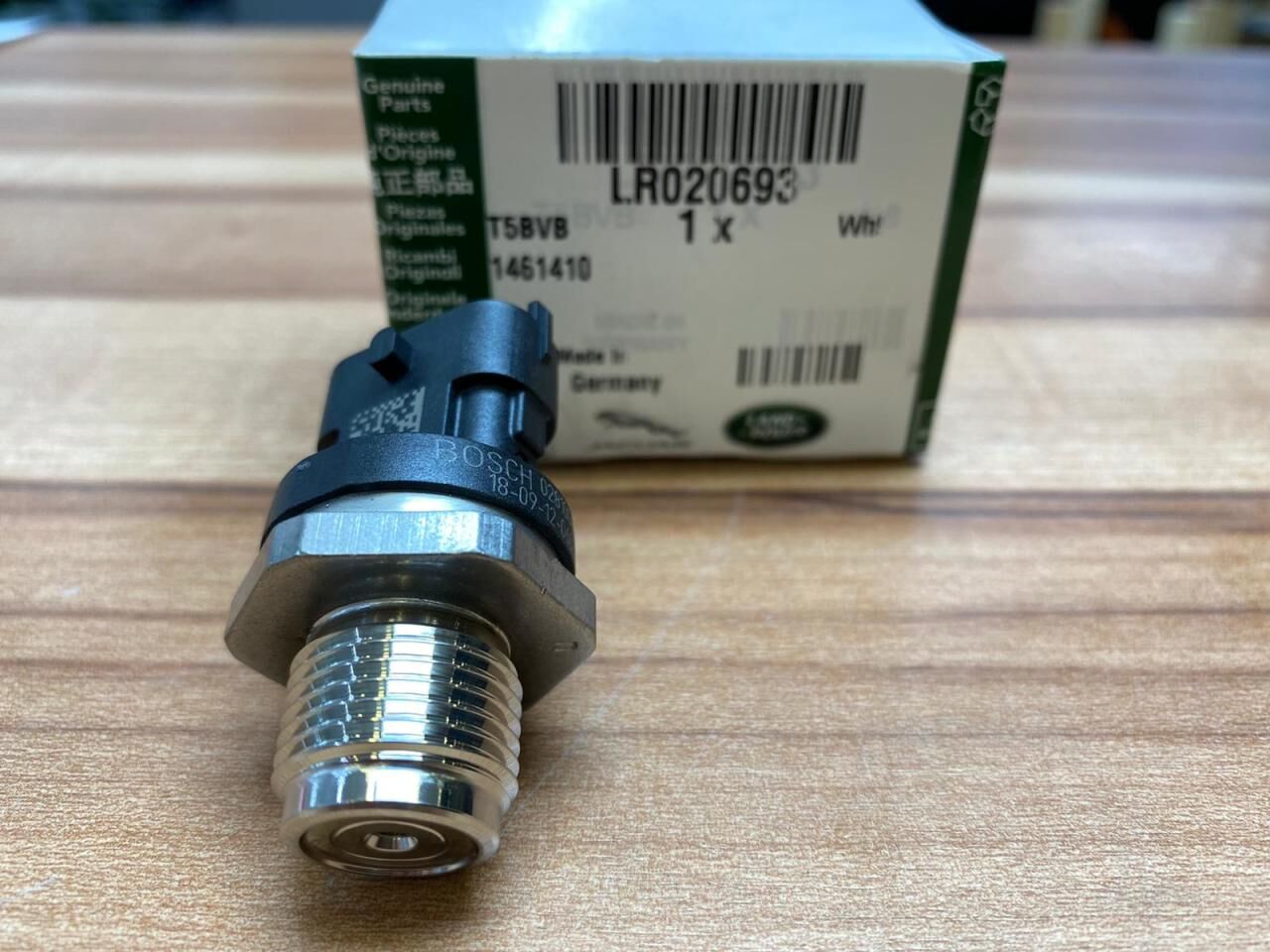 LR020693 - MAZOT BASINÇ SENSÖRÜ (4.4L V8/VOGUE) - Land Rover