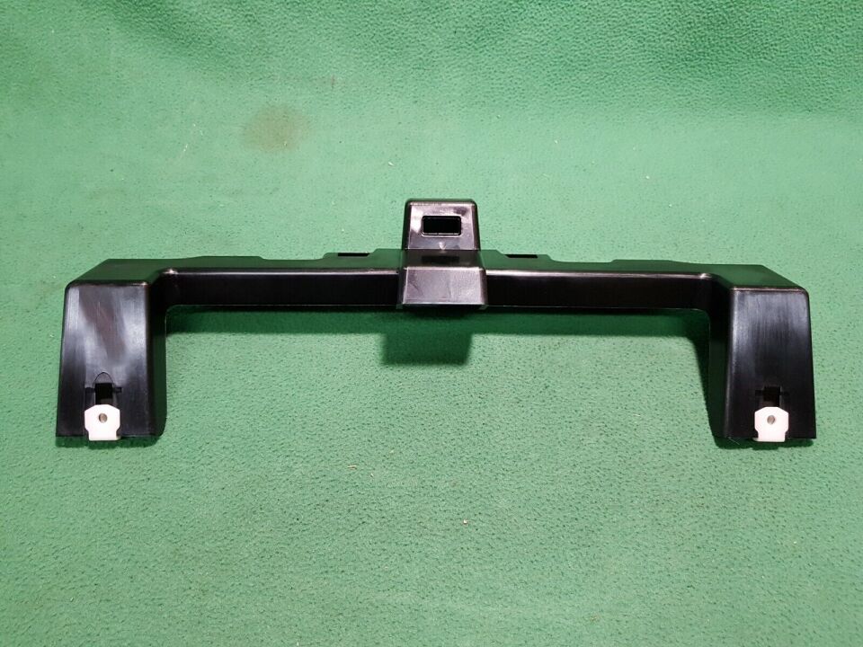 LR037914 - ARKA TAMPON ORTA BRAKETİ 3.0L V6 (VOGUE) - Land Rover