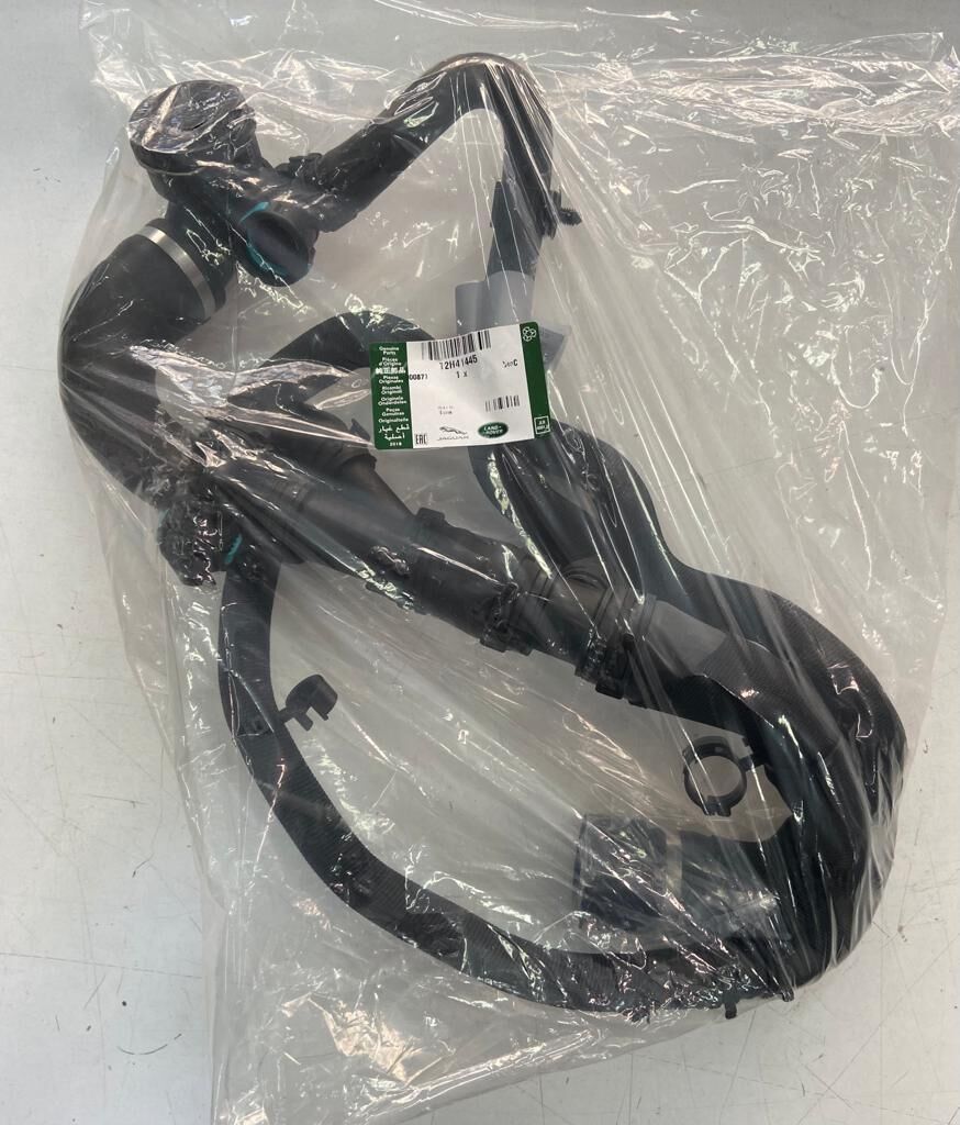 T2H41445 - RADYATÖR ALT HORTUMU (XE/AAL NEW XF ) - Land Rover