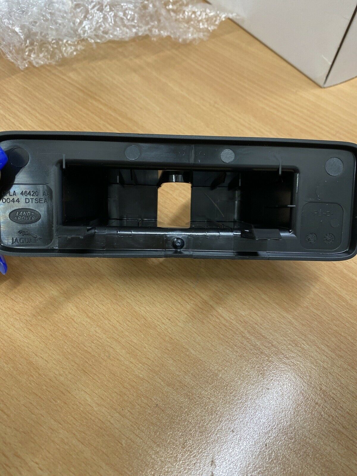 LR034352 - BAGAJ KİLİT KARŞILIĞI (SPORT) - Land Rover