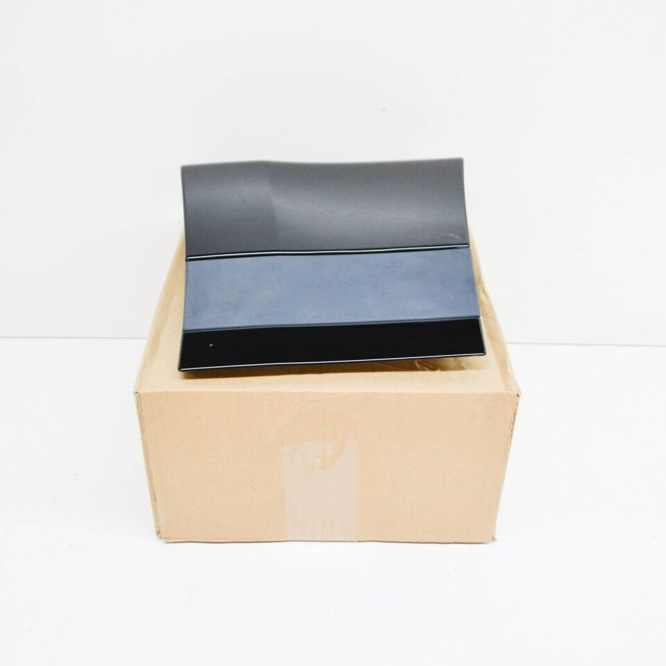 LR123092 - ÖN ÇAMURLUK ALT BAKALİTİ SAĞ (VELAR) - Land Rover