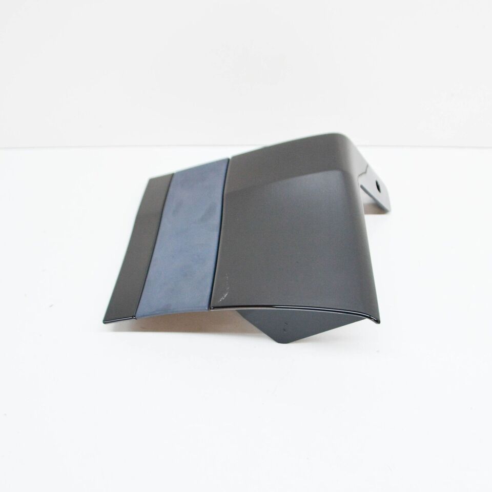 LR123092 - ÖN ÇAMURLUK ALT BAKALİTİ SAĞ (VELAR) - Land Rover