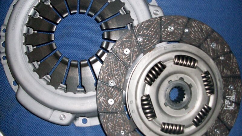 URB500070 - DEBRİYAJ SETİ/MANUAL 1A/3A (TD4) - Ap