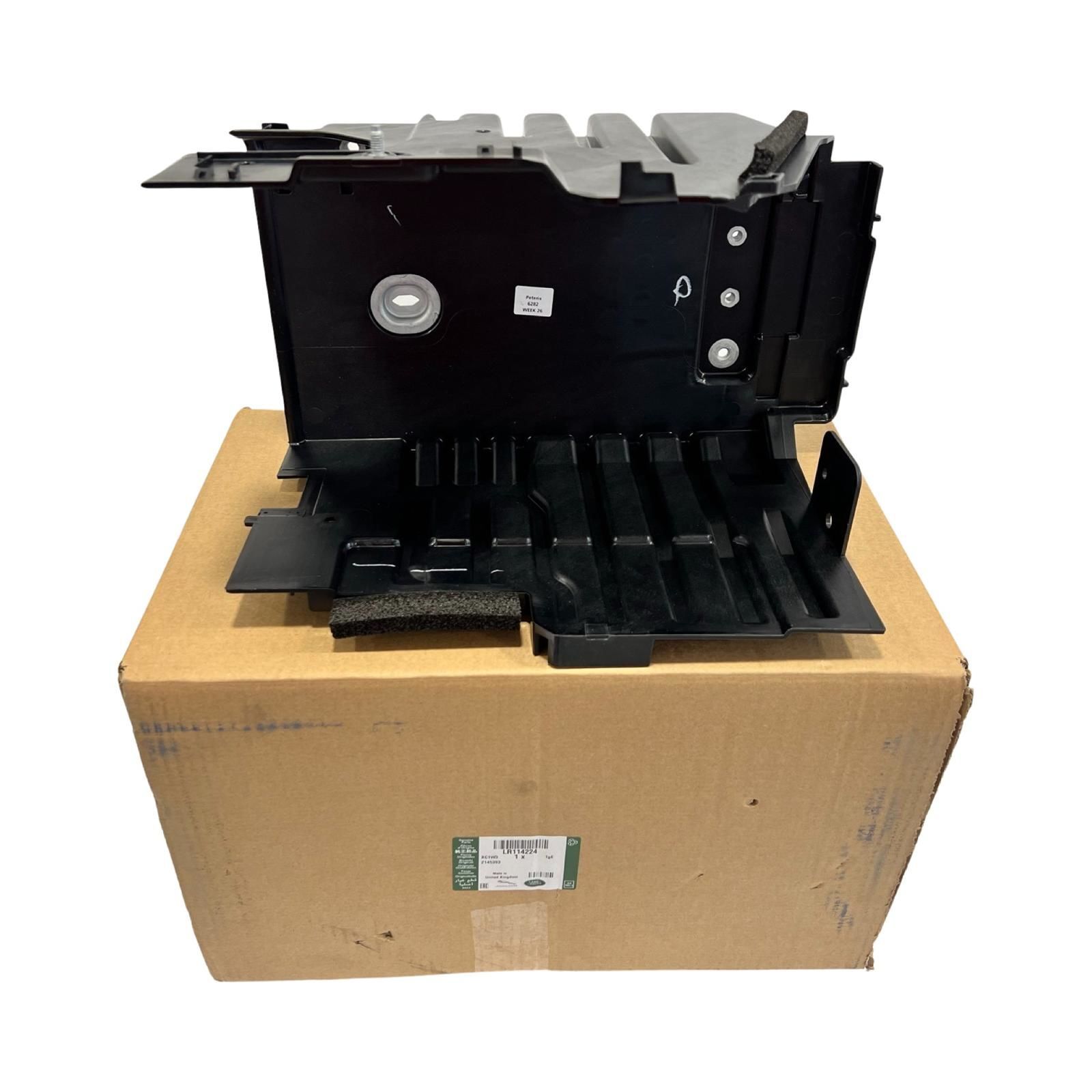 LR114224 - AKÜ YUVA KAPAĞI ALT (DİSC.SPORT/NEW EVOQUE) - Land Rover