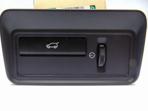 LR038676 - BAGAJ AÇMA DÜĞME (3.0L V6) - Land Rover