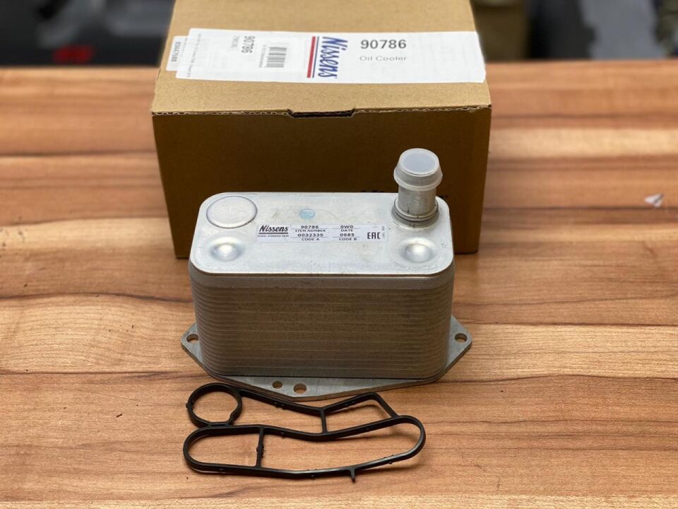 PBC000110G - MOTOR YAĞ SOĞUTUCUSU 3.0 TD6 (VOGUE) - Nissens