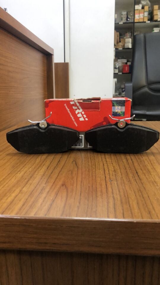 C2C40194 - ARKA FREN BALATASI (S-TYPE/XJ) - Trw