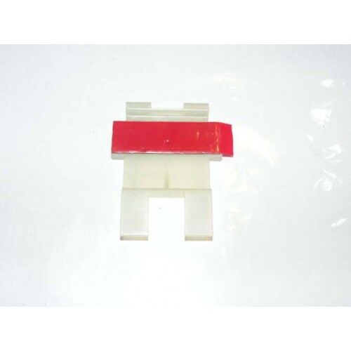 DYC000110 - ARKA BAGAJ ÇITA KLİPSİ (3.0/3.6/VOGUE) - Land Rover