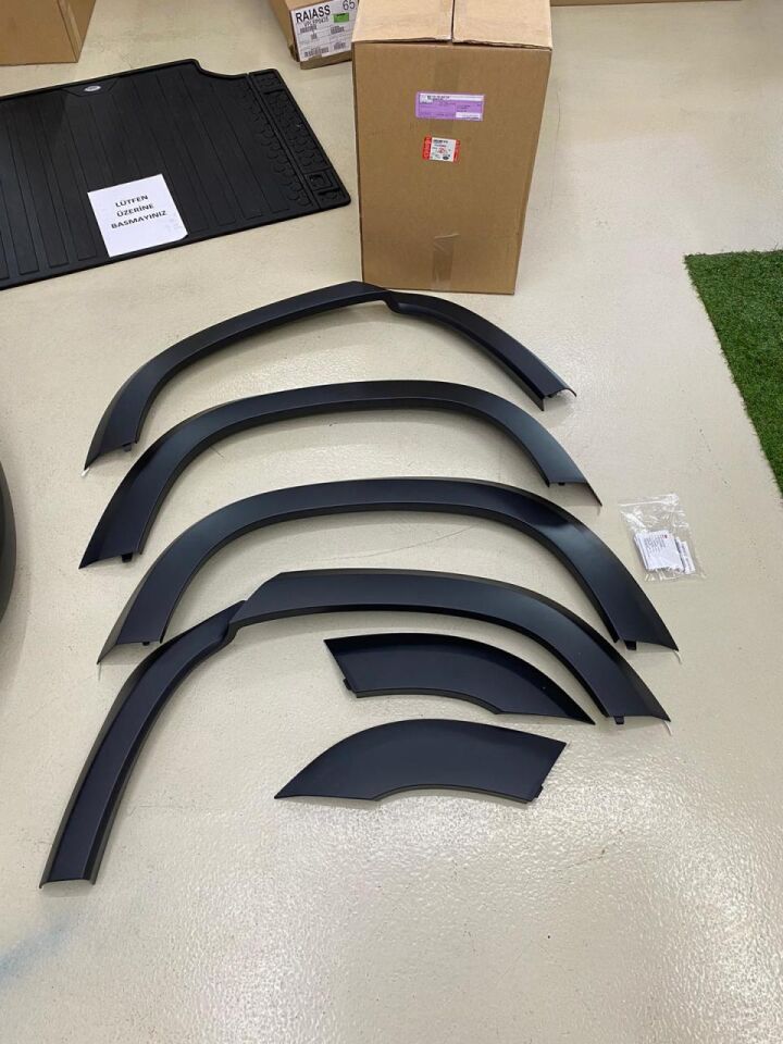 VPLEP0379 - ÇAMURLUK KORUMA KİTİ 110'LUK (NEW DEFENDER) - Land Rover