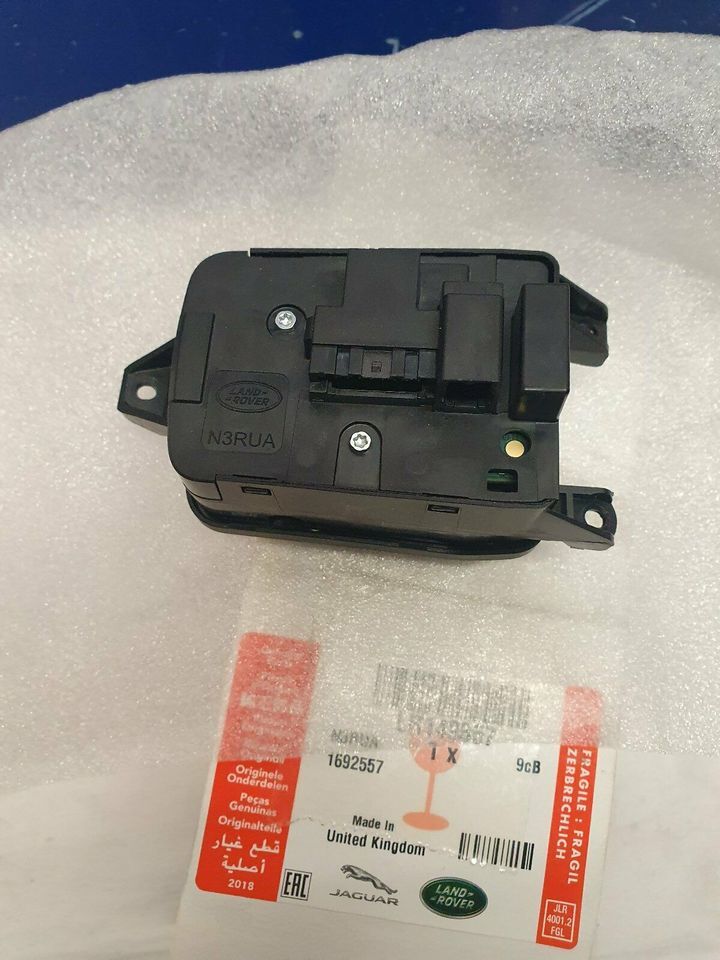 LR149857 - DİREKSİYON KUMANDA SWITCH SAĞ (NEW DEF. ) - Land Rover