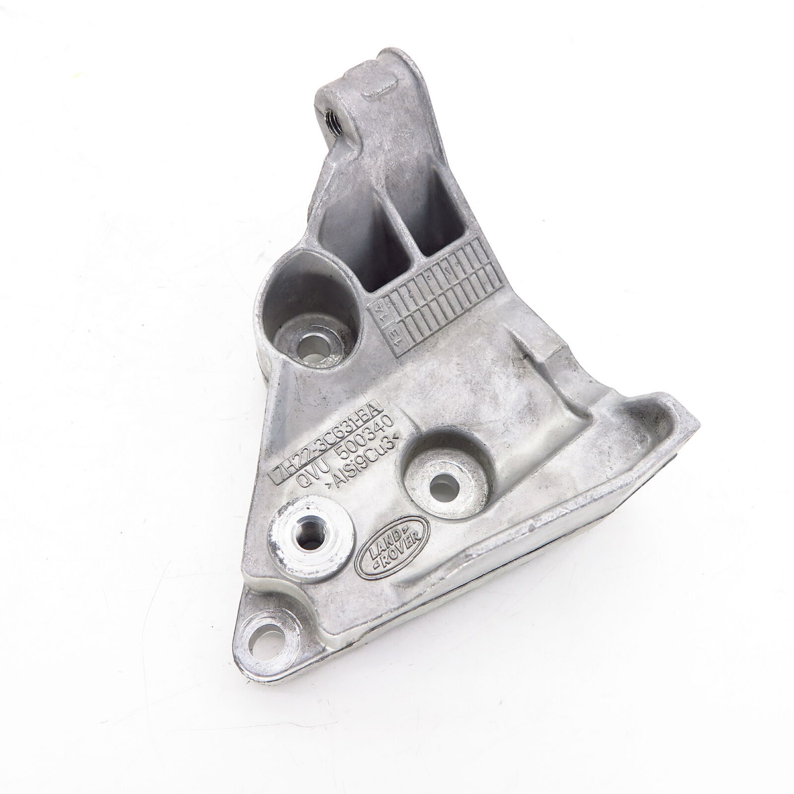 QVU500340 - DİREKSİYON POMPA BRAKET(DİSCO 3/SPORT) - Land Rover