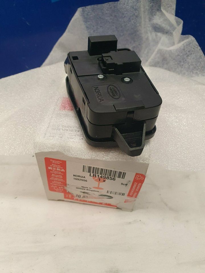 LR149856 - DİREKSİYON KUMANDA SWITCH SOL (NEW DEF. ) - Land Rover