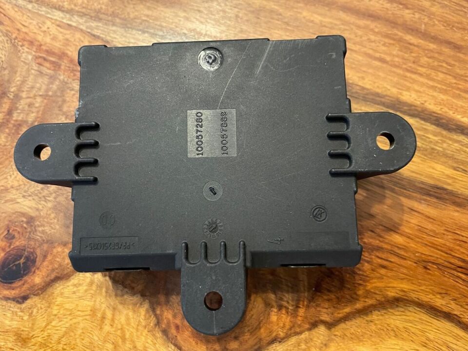 LR079247 - ÖN KAPI BEYNİ SOL (EVOQUE ) - Land Rover