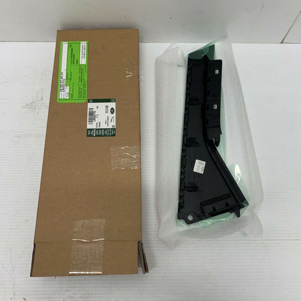 LR050770 - ARKA KAPI ÇERÇEVE YAN ÇITA SOL (EVOQUE) - Land Rover