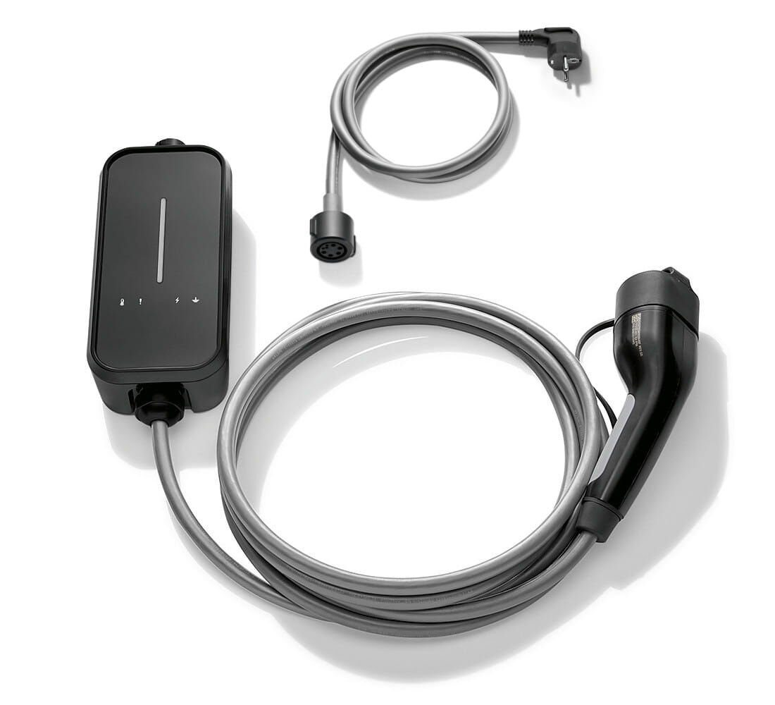 61445A92D00 - HIZLI ŞARJ KABLOSU |FLEXIBLE FAST CHARGER & UNIVERSAL ADAPTOR CABLE - BMW Group
