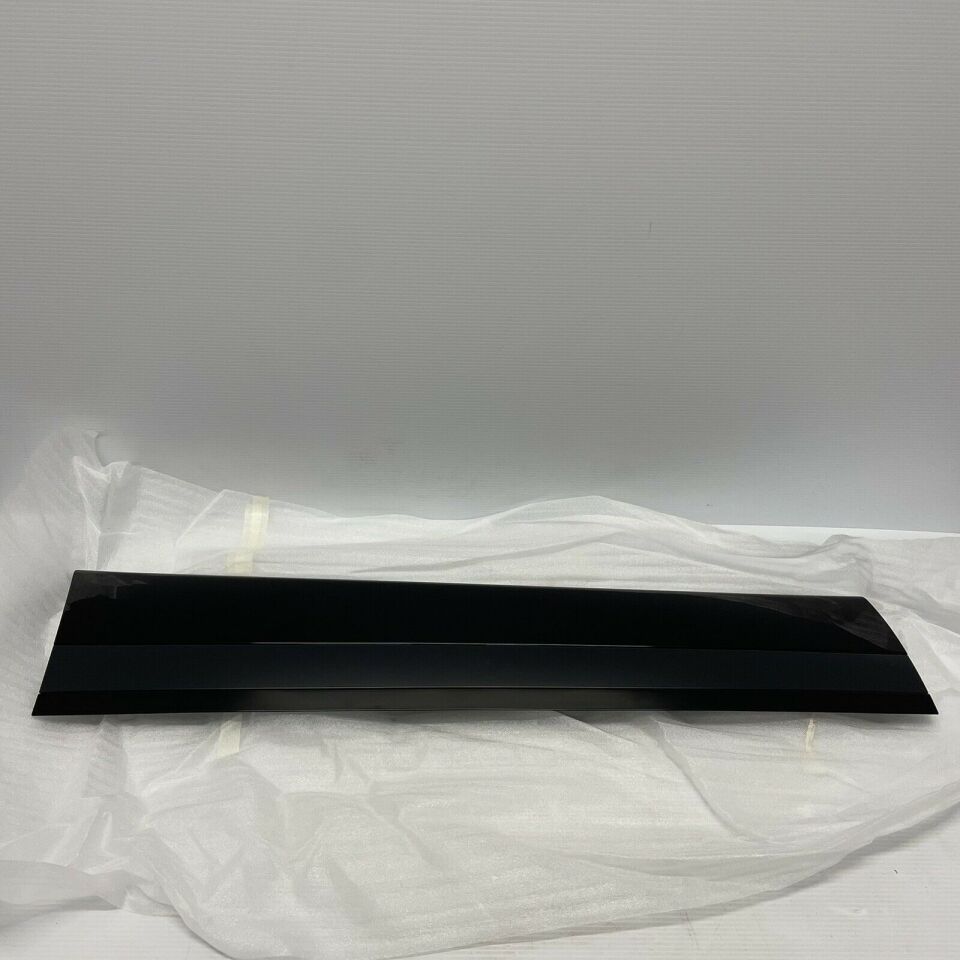 LR146633 - ÖN KAPI BAKALİT SOL(VELAR) - Land Rover