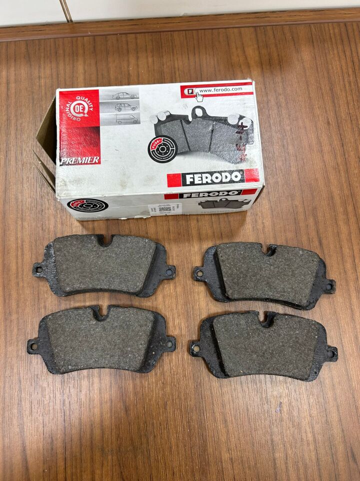 LR164821R - ARKA FREN BALATASI (3.0L V6/VOGUE/SPORT/VELAR) - Aspart