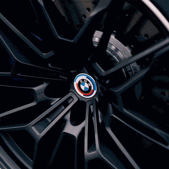 36125A57484 - BMW JANT KAPAK ARMA SETİ 50.YIL | 56 MM - BMW Group