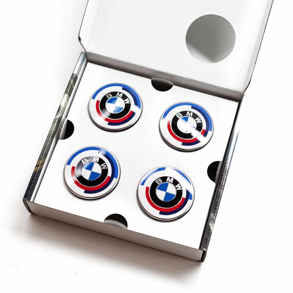 36125A57484 - BMW JANT KAPAK ARMA SETİ 50.YIL | 56 MM - BMW Group